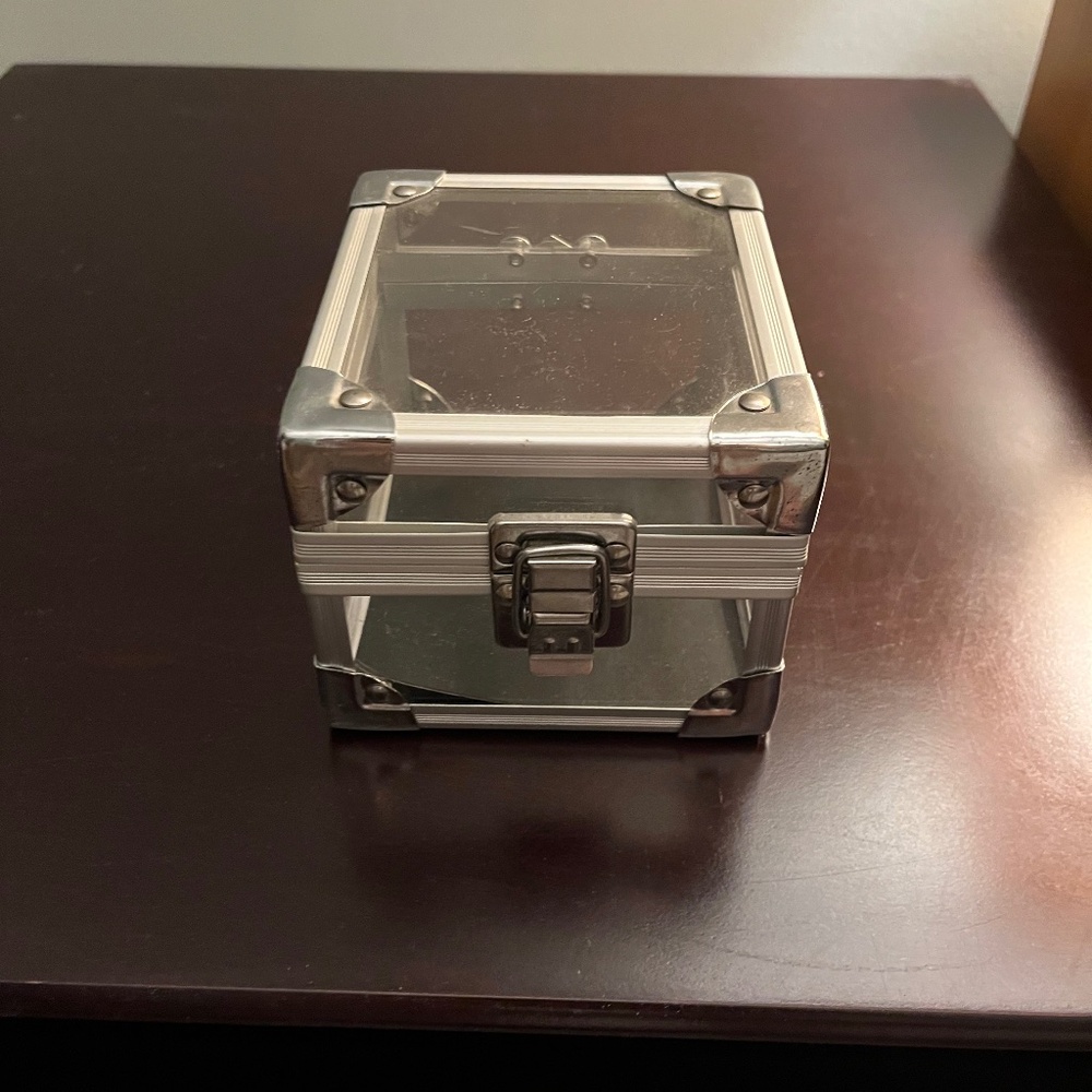 Transparent Box with Toggle Latch